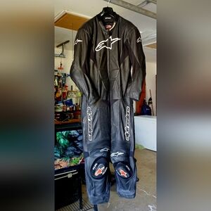 Men's Alpinestars Black Leather 1-Piece Riding/Racing Motorcycle Suit